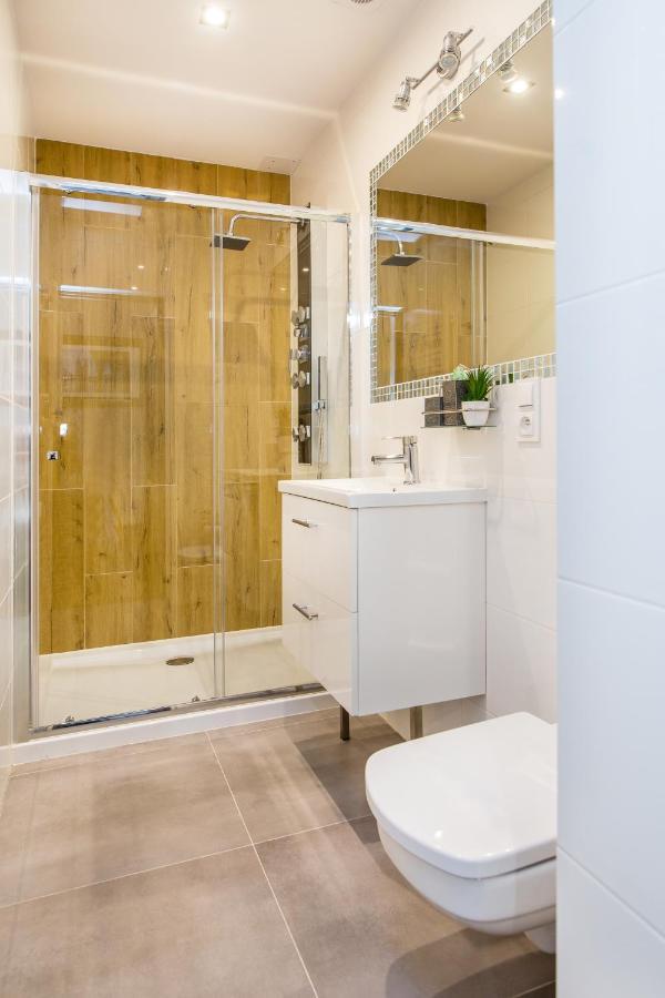 Tribeca City Center Apartments كراكوفيا المظهر الخارجي الصورة